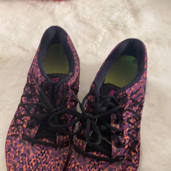 3 pair of Nike sneakers - Picture 4 of 5